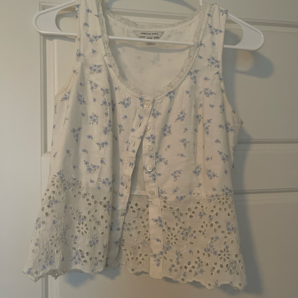 American Eagle Rag White Floral Lace Trim Top